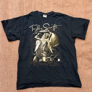 Taylor Swift Vintage Tour Tee